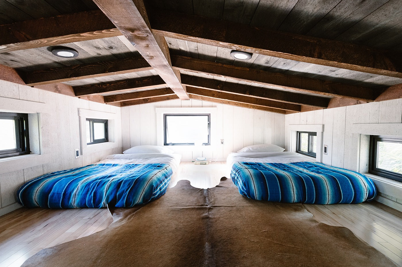 imgi_44_julian-twin-loft-SMALL - CARAVAN OUTPOST