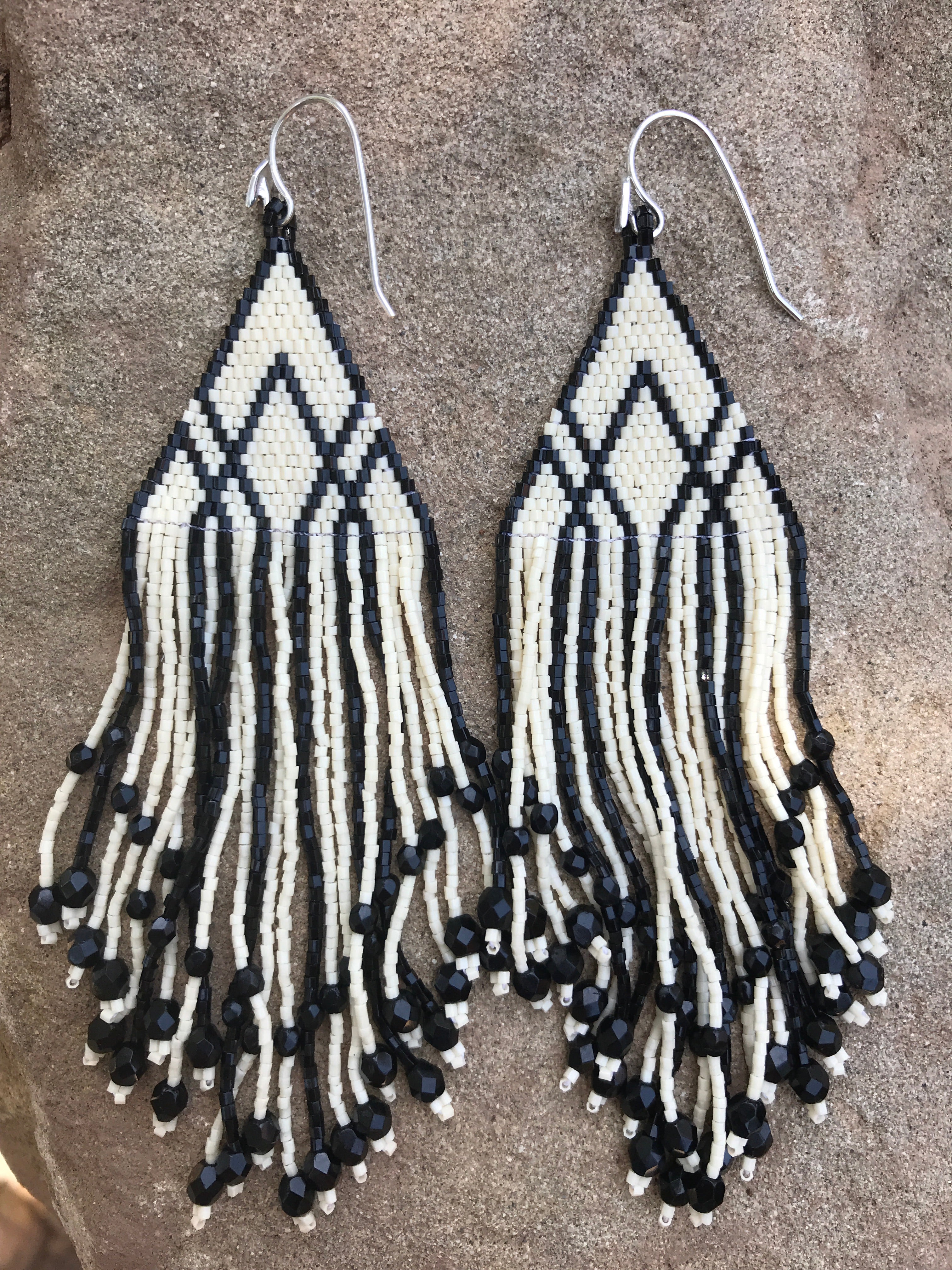 Huichol Love Fiero Earrings - CARAVAN OUTPOST