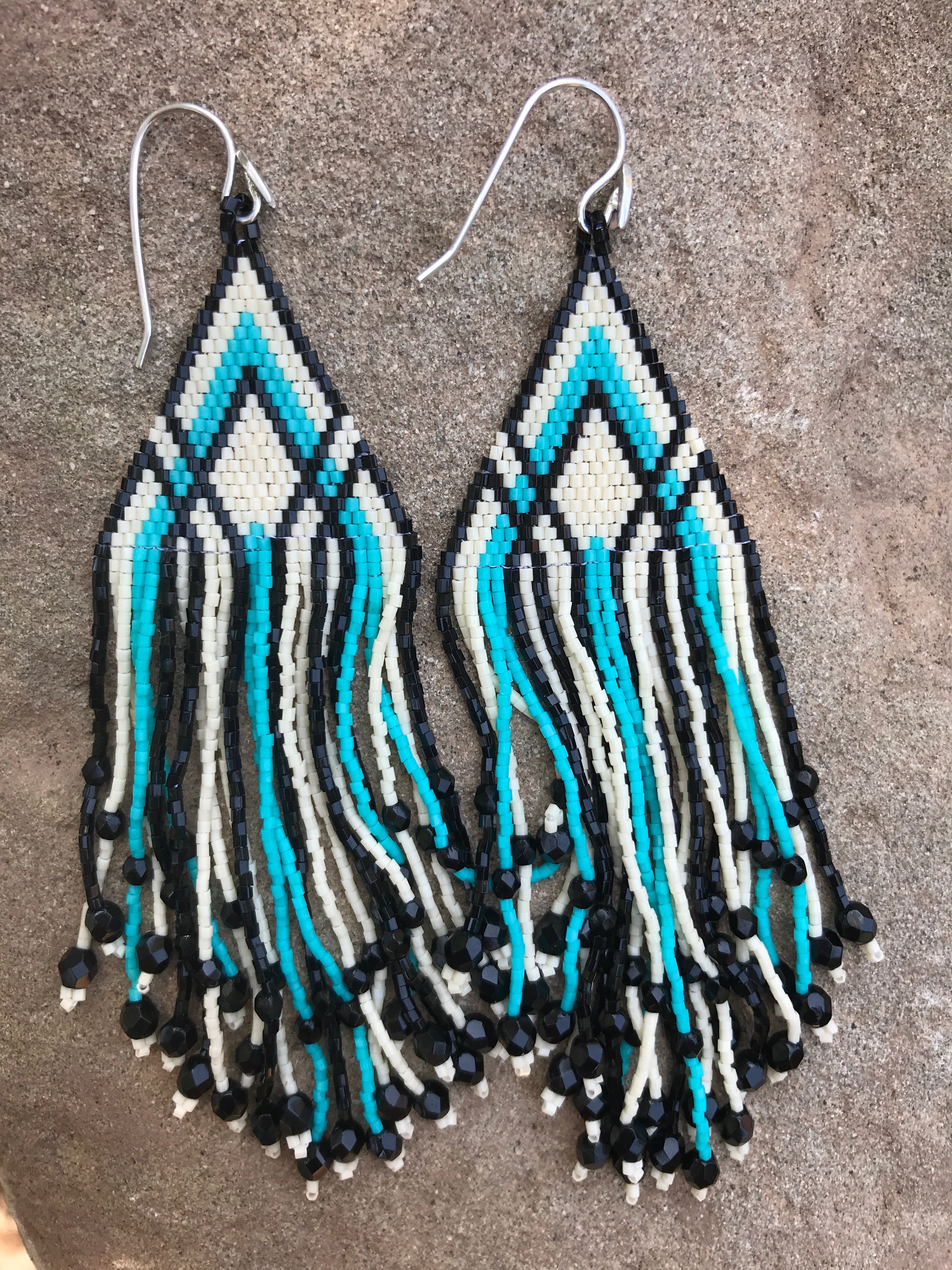 Huichol Love Fiero Earrings - CARAVAN OUTPOST